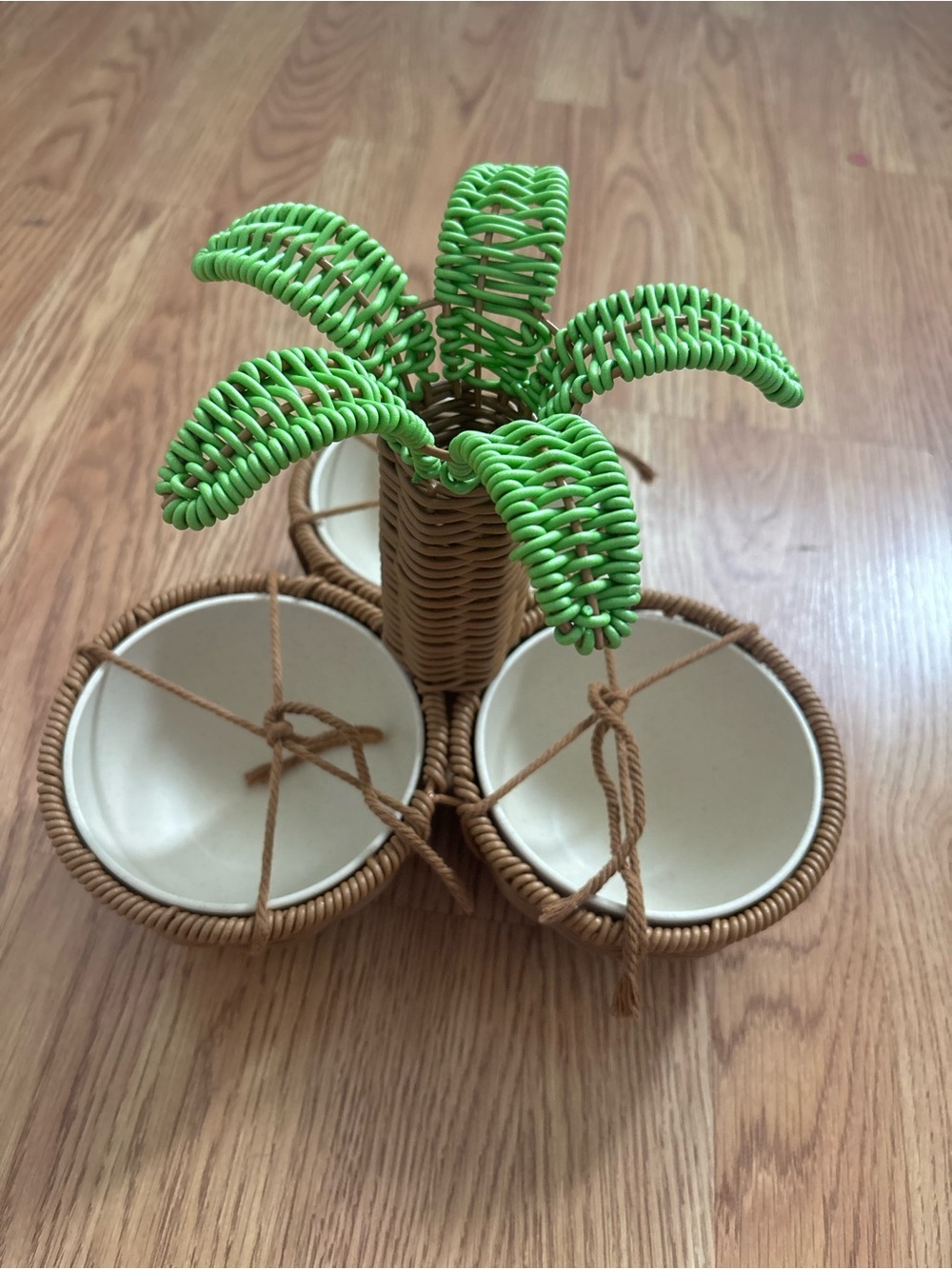 Woven Palm Tree Condiment Holder - Green Leaves